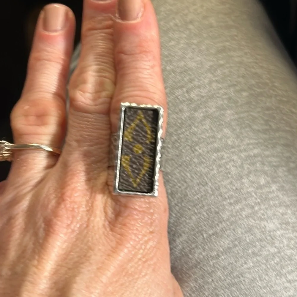 Designer inspired ring, adjustable - Picture 2 of 10